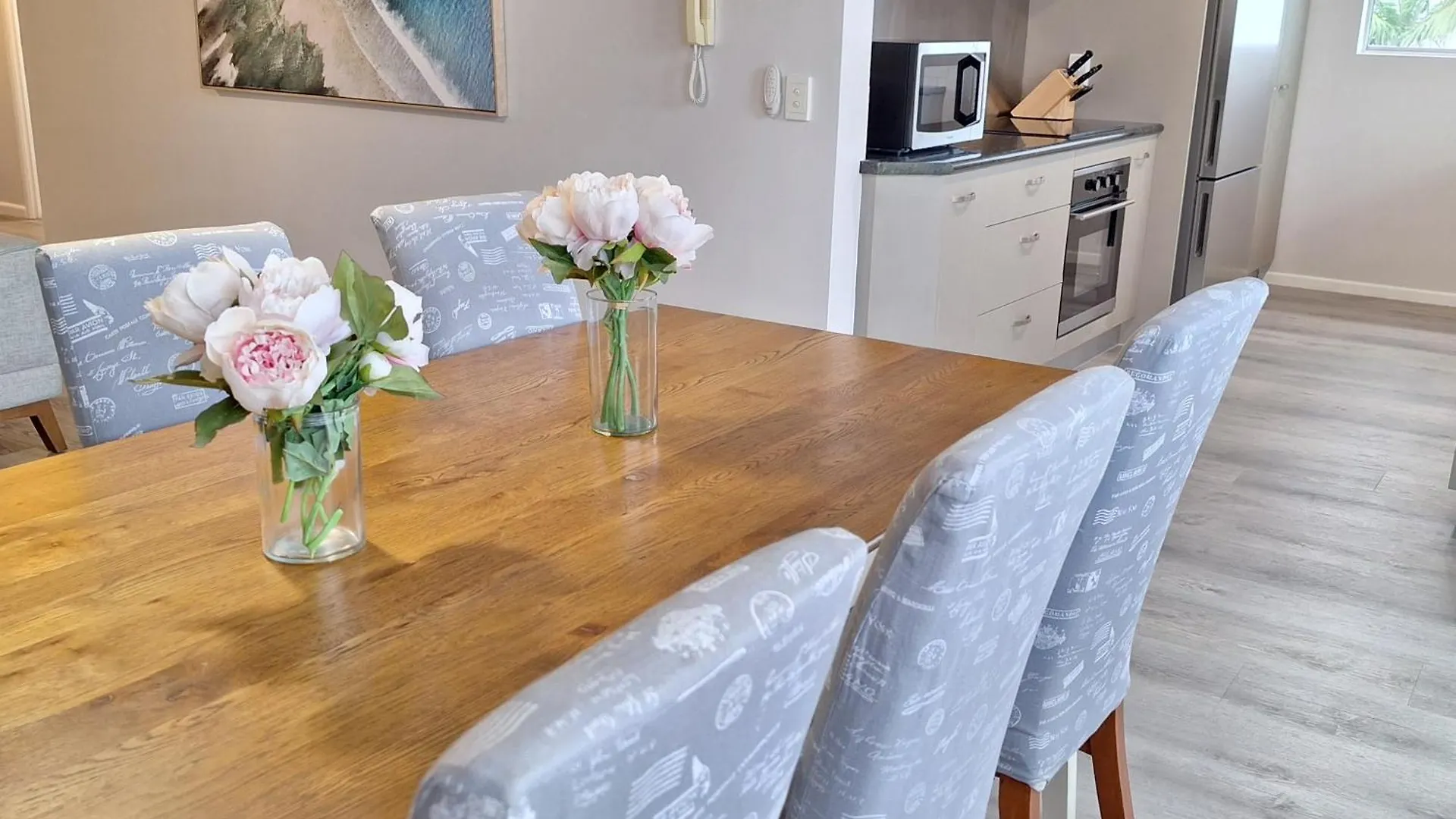 Kings Beachside Escape Spacious Apartment Centrally Located Caloundra Australia
