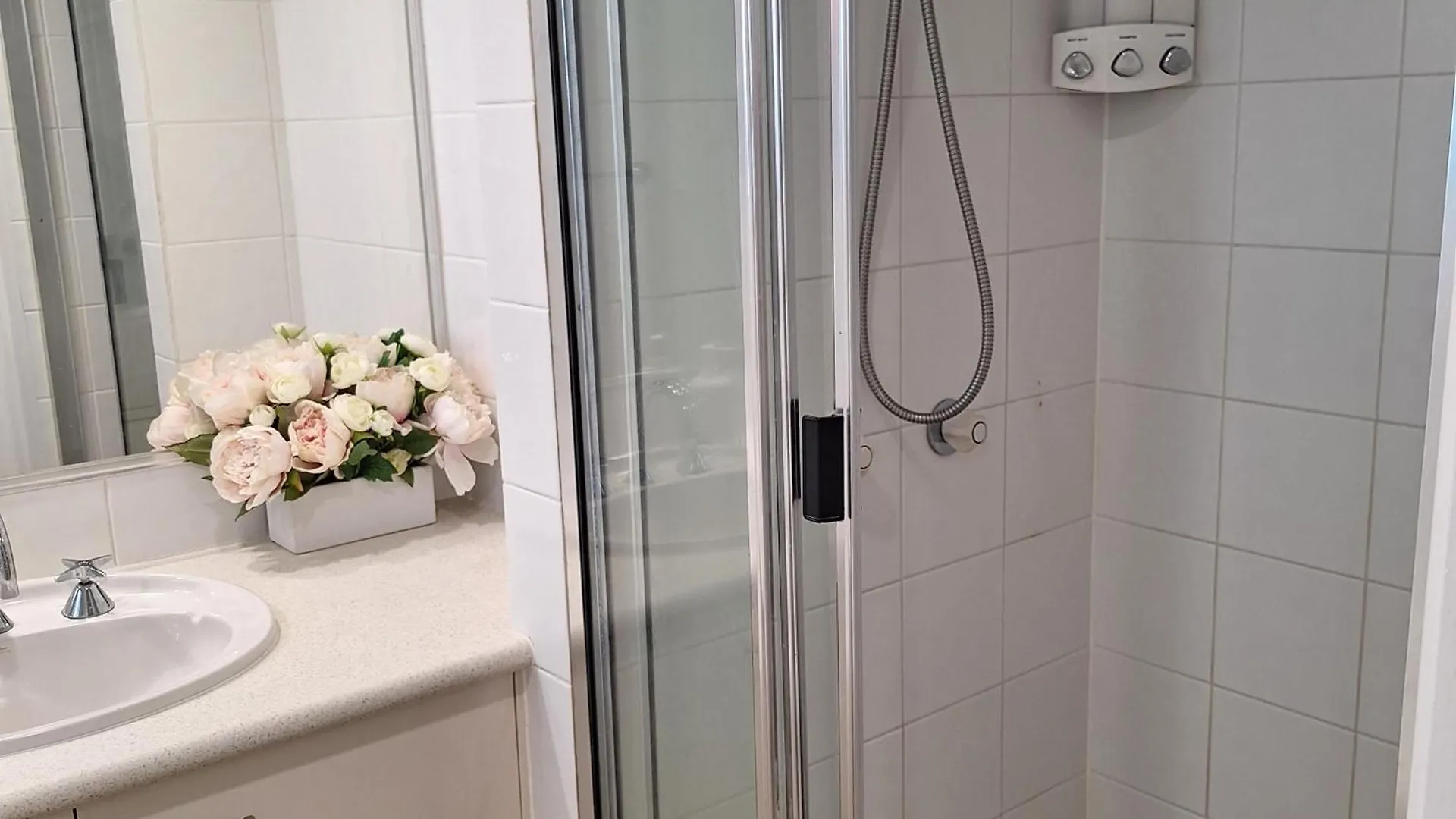 Kings Beachside Escape Spacious Apartment Centrally Located Caloundra 0*,
